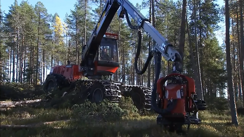 важные преимущества Komatsu 895